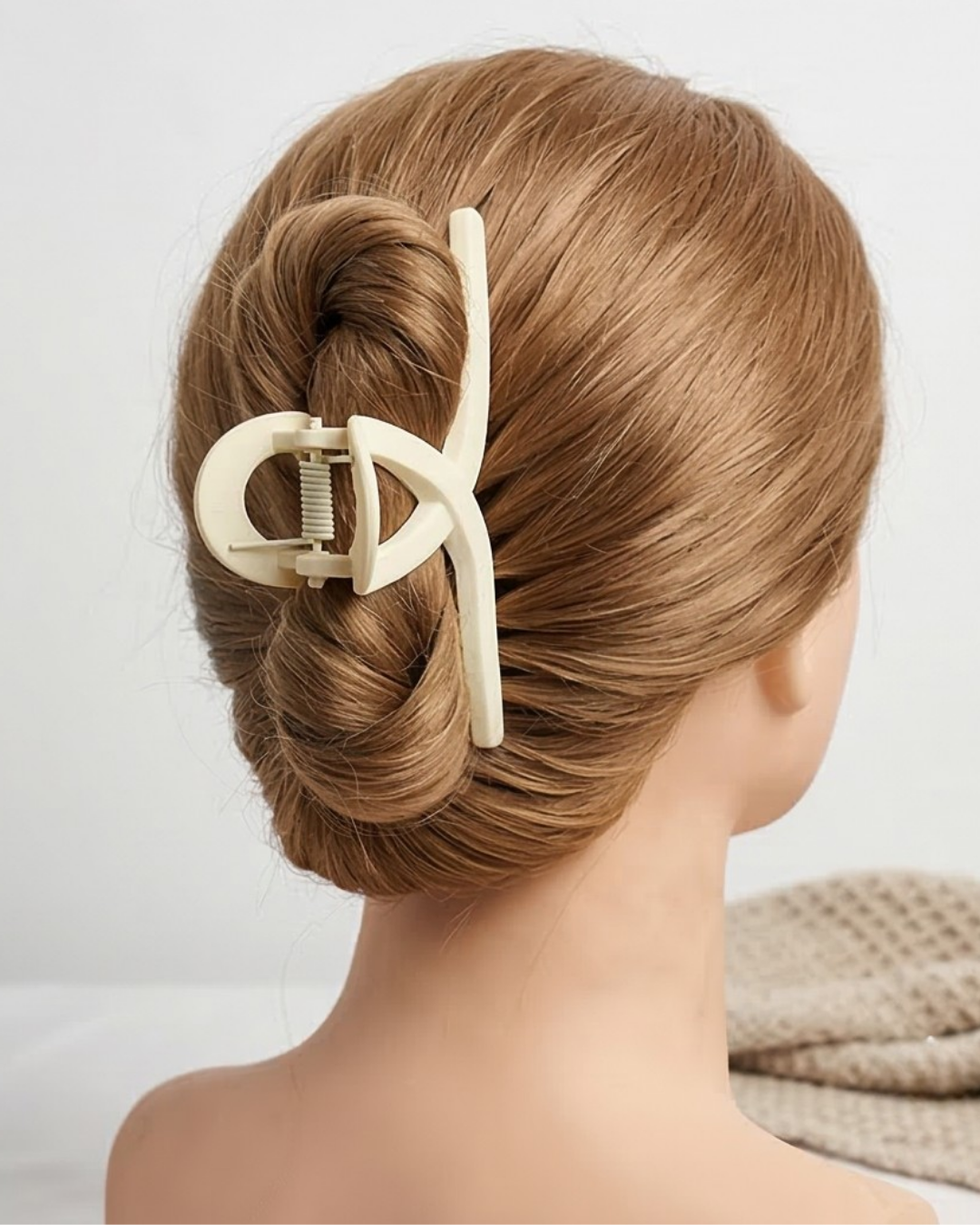 Large Matte Infinity Twist Hair Clip - Image 7