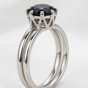 Black Crown Solitaire Fashion Ring